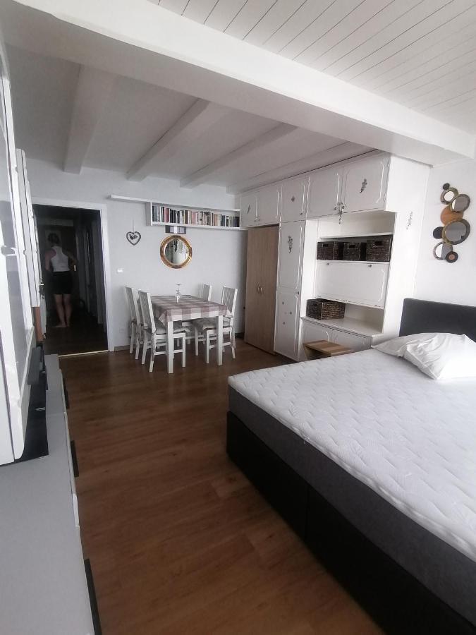 Haus Enzian - Apartment Gerlitzen Kanzelhohe Zewnętrze zdjęcie